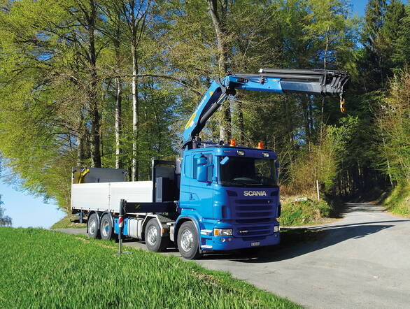 Scania R 440 8x2 mit Ladekran Palfinger PK 23002 SH E